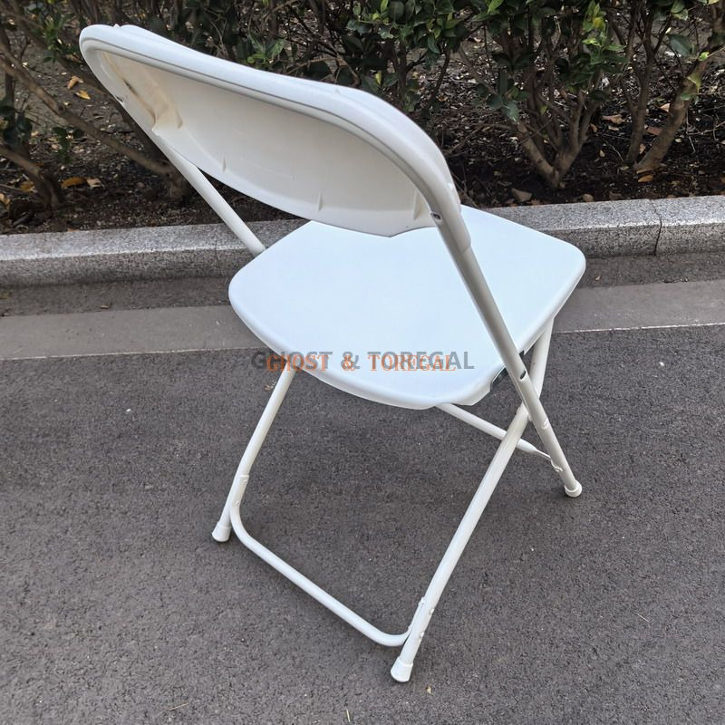 Portable Foldable HDPE White Metal Folding Chairs 250kgs Capacity Modern Design for Dining Outdoor Hotel Use for Events