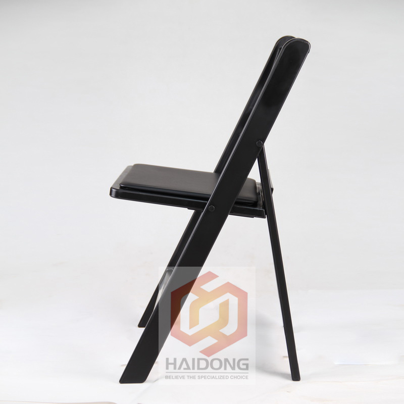 Black Plastic Folding Chairs for Events