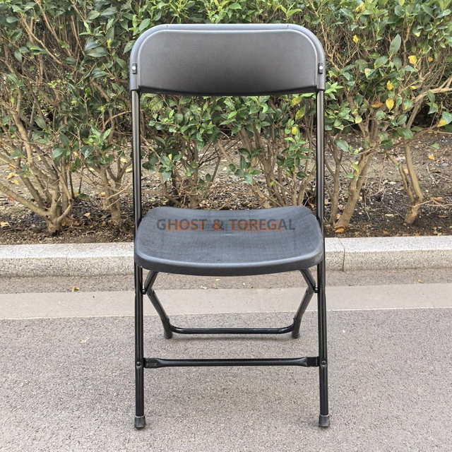 Wholesale Cheap Portable Black Color Plastic Back Metal Frame Folding Chairs for Events